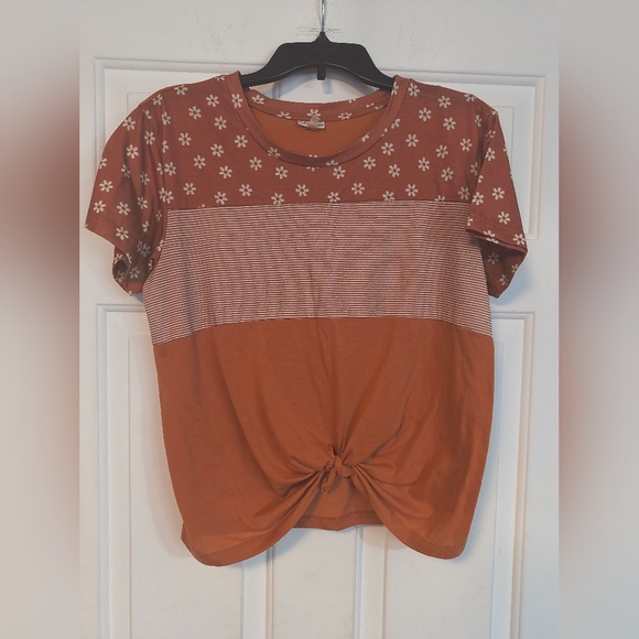 Self Esteem Rust Floral Stripe Short Sleeve Top XL - Picture 1 of 4